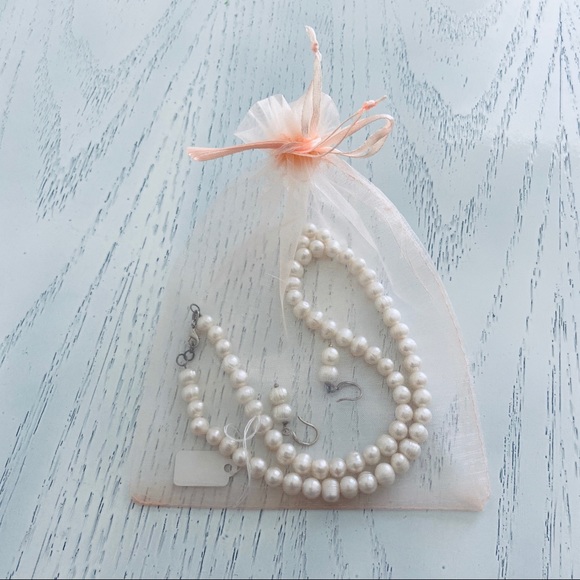 Natural pearls necklace and earnings - Picture 5 of 5